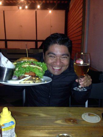 Lounge Burger Bar and Grill